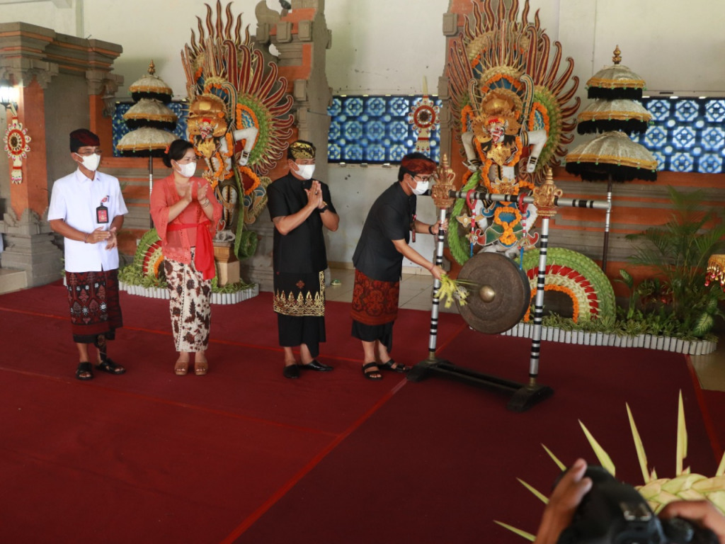 Sekda Adi Arnawa Buka Bulan Bahasa Bali Tahun 2022